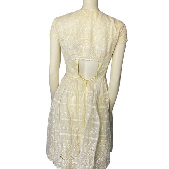 1950s Betty Lane Original Eyelet Lace Dress & Bolero Set – Ivory Cotton XS - Picture 5 of 12